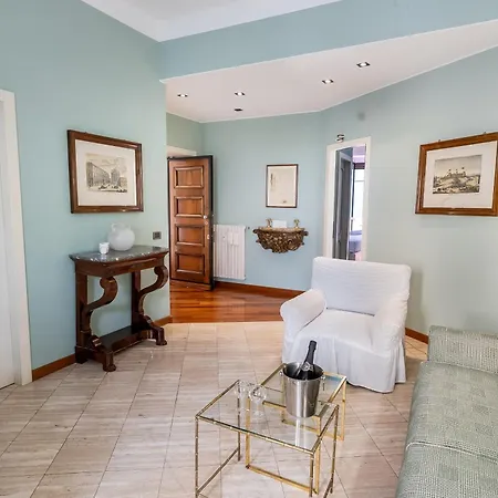 Tra Via Brera E Via Spiga, Deluxe Milan