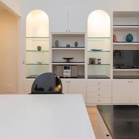 Xenia - Lovely In Porta Romana *