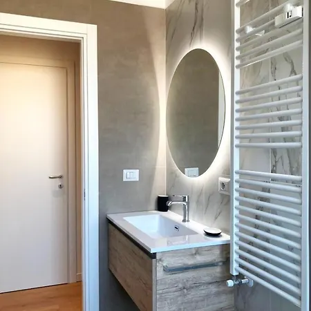 Lussuoso Bilocale Metro Blu Piazza Frattini