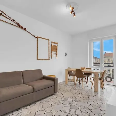 Fondazione Prada Olimpiadi La Piuma * Milán