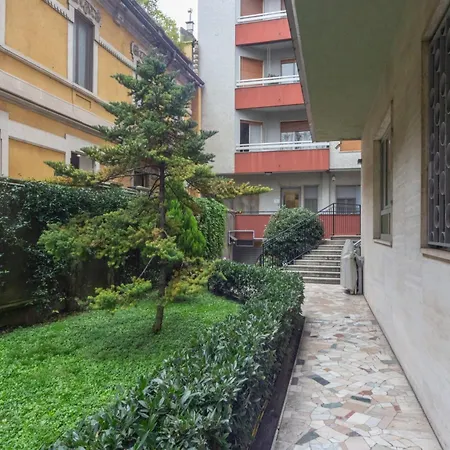The Rent - One-bedroom With A Terrace In Corso Sempione Lägenhet *