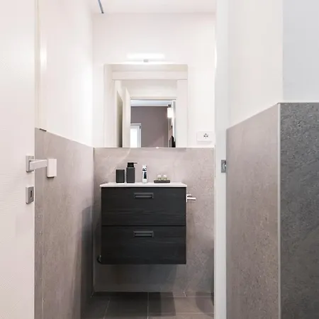 Easylife - Modern With Garden Apartment Milan