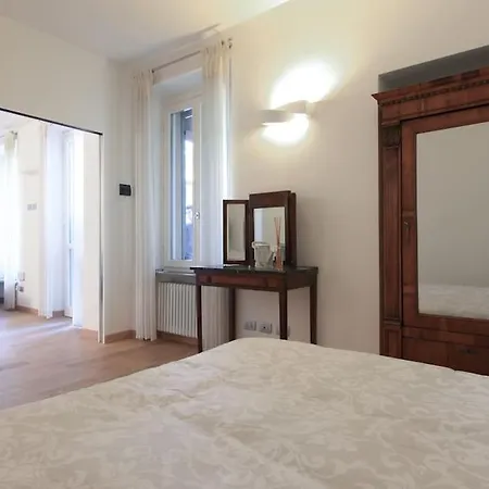 And Chic Near Fiera Appartement