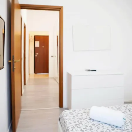 Toma Trilocale Moderno Per Max 6 Persone * Milan