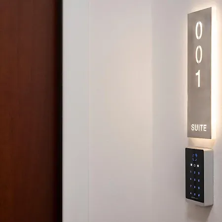 Luca Duomo Visconti * Милан