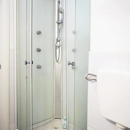 Bilocale Zona 200metri Da Stazione ミラノ