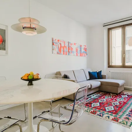 Porta Venezia-exclusive Design Apartment-2 Apartment Milan