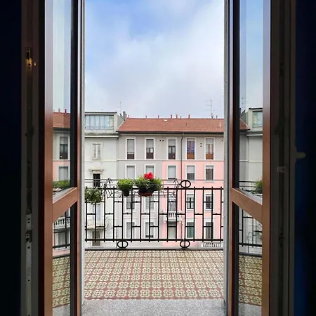 Apartment Apartment-navigli-house Of Mirrors Mailand