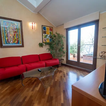 Apartment Penthouse Isola, A Few Steps From Offices Cortina 26
