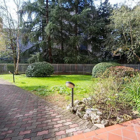 Penthouse Isola, A Few Steps From Offices Cortina 26 ميلان