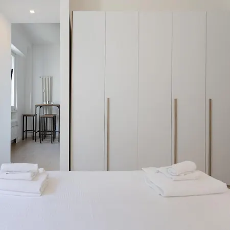 Affascinante Bilocale Zona Bocconi - Mirable Pm * מילאנו