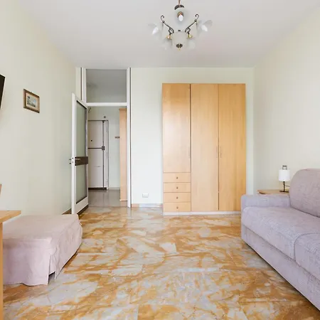 Stazione - Bilocale Con Cucina Separata