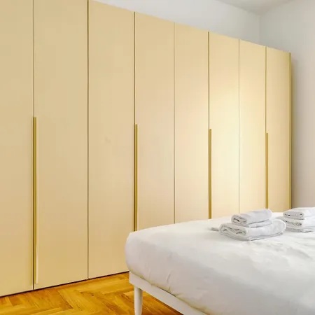 Just Urban - Bright And Beautiful - Corso Genova *