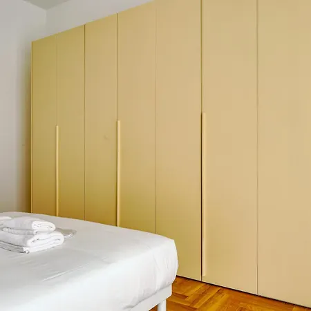 Just Urban - Bright And Beautiful - Corso Genova *