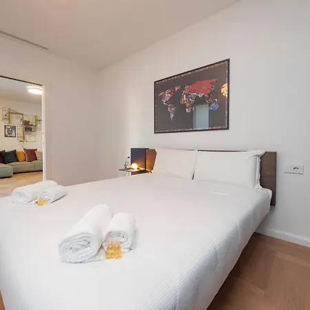 Luxury - Principe Eugenio 3 - 4 Piano Apartman *