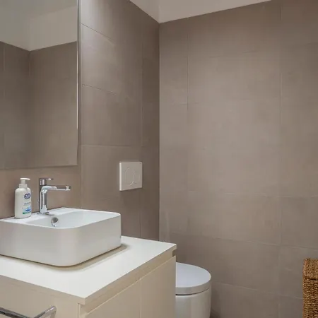 Luxury - Principe Eugenio 3 - 4 Piano