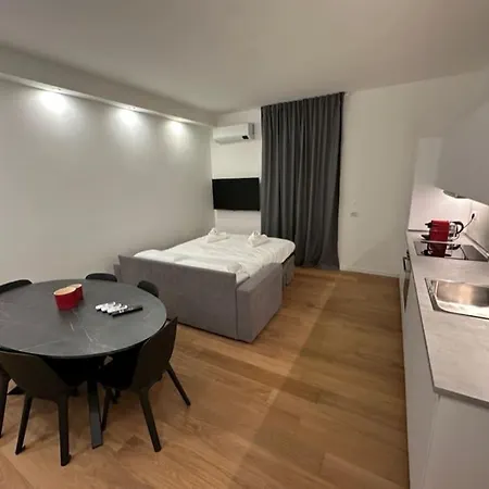 Elegante Ed Accogliente 아파트 밀라노