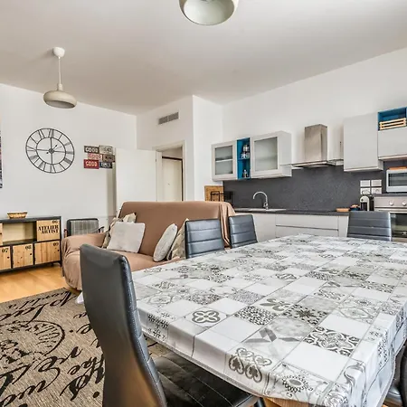 Via De Sanctis 26 4 Pax Milánó