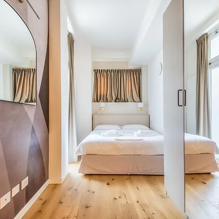 Brand New Via Melzi D'eril 18 4 Pax 公寓 *