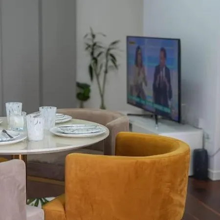 Isola 10 Apartment Milan