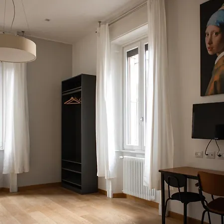 Rrrapido Holy And - Via Sardegna 3* Milan