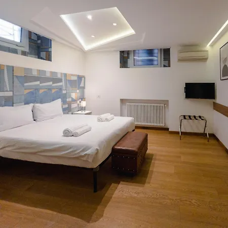 Maison d'hôtes Rrrapido Holy And - Via Sardegna Milan