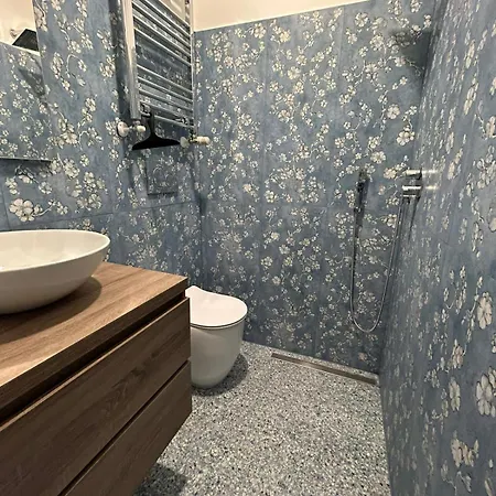 Elegant Апартаменты *