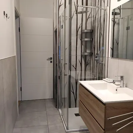 The House Of Light Milánó