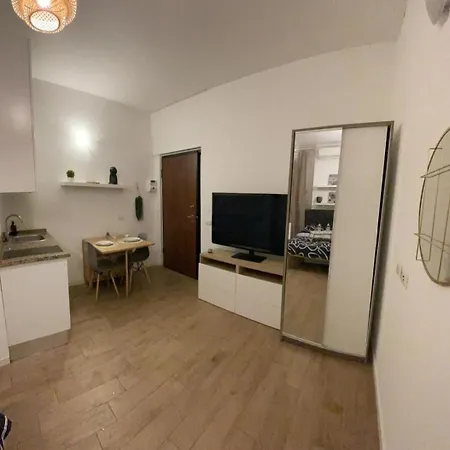 Appartamento Private&cute 13min Station