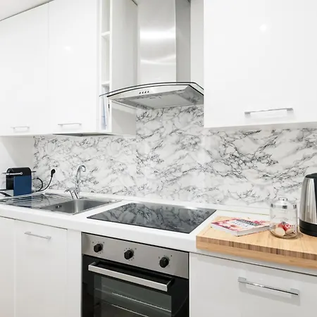 Apartman Amazing, New & Fully Furnished In Duomo Milánó