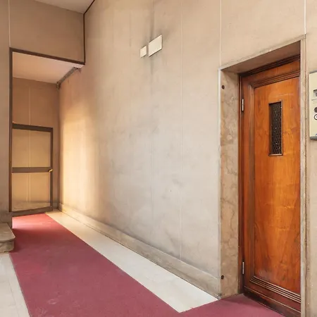 In Stile, Comodo Ed Elegante Appartamento