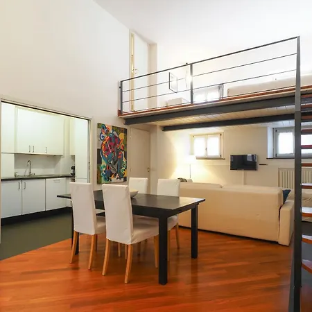 Enchanting Loft Between History&tranquility