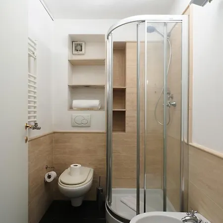 Enchanting Loft Between History&tranquility Milaan