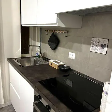 דירה 10 Min Da Navigli E Centro, Nuova E Luminosa Oasi 1p