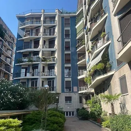 Savona Discrit Cozy Lägenhet Milano