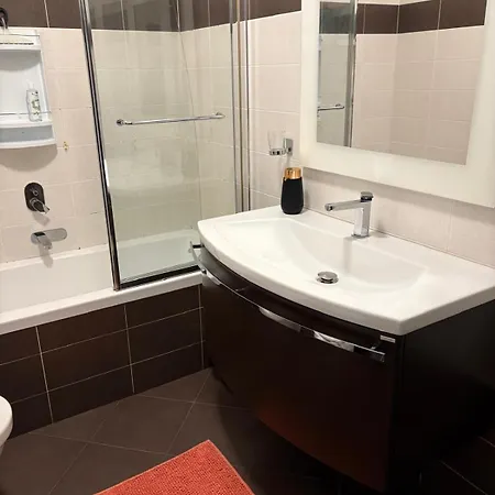 Apartament Lillaholidays - Tertulliano 8 *