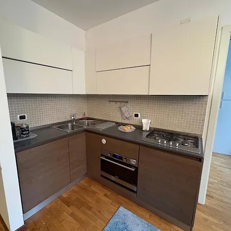 Lillaholidays - Tertulliano 8 Apartament Mediolan