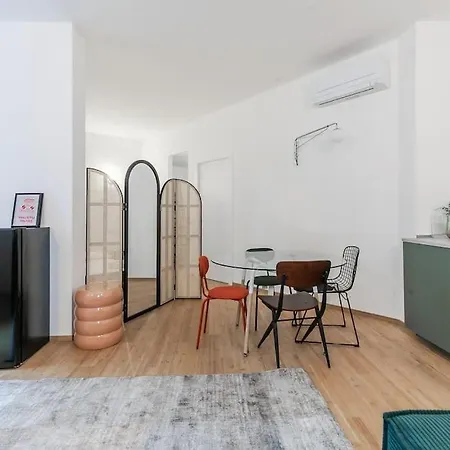 Di Design A Pochi Passi Da Metro E Centro Apartment *
