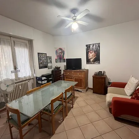 Guest house In Via Tolstoi Milan