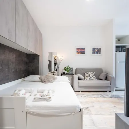 12 Centro Parking Free ميلان