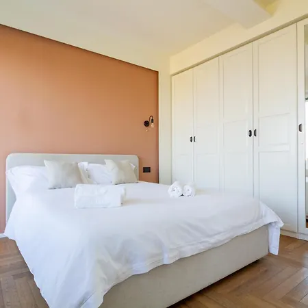 Luminoso 15 Min Centro Mediolan