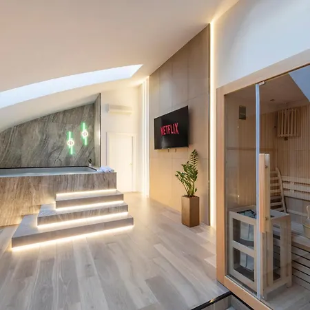 Piscina Interna Privata E A * Μιλάνο