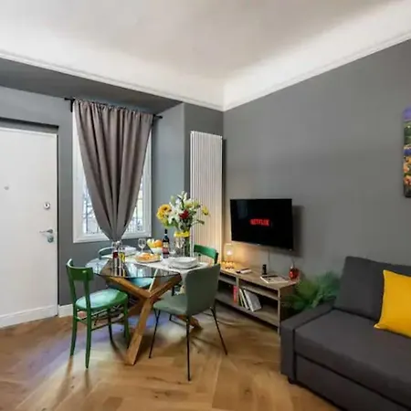 A Few Steps From The Duomo I Design I Free Wifi Apartment