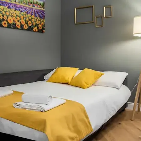 A Few Steps From The Duomo I Design I Free Wifi Apartment