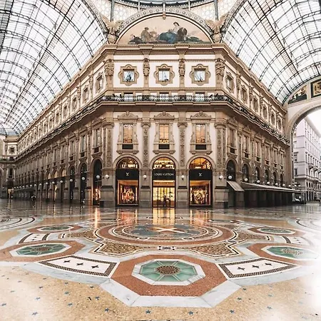 A Few Steps From The Duomo I Design I Free Wifi