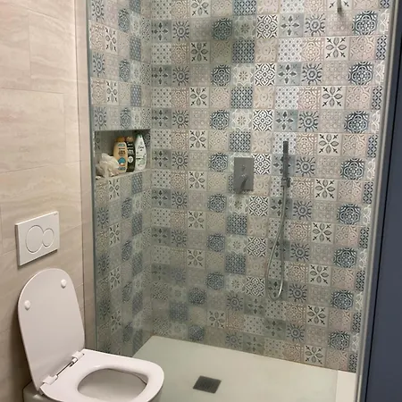 Modern And Cozy In * ميلان