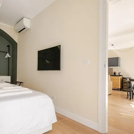 Elegant Brand New In Duomo Appartement Milaan