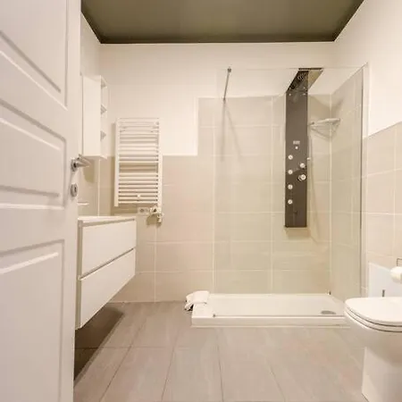 Elegant Brand New In Duomo Appartement Milaan