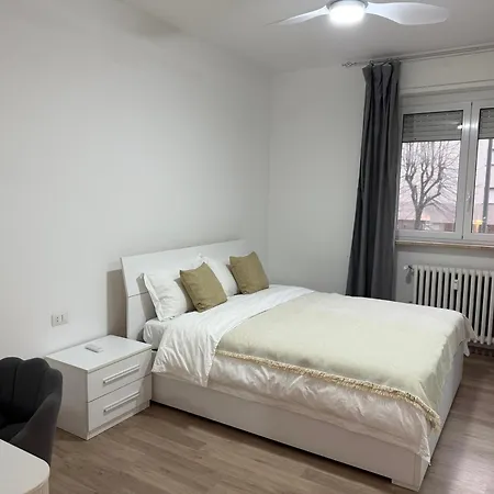 Spacious 3br Flat Bignami 아파트 밀라노
