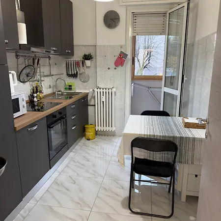 Apartment Spacious 3br Flat Bignami